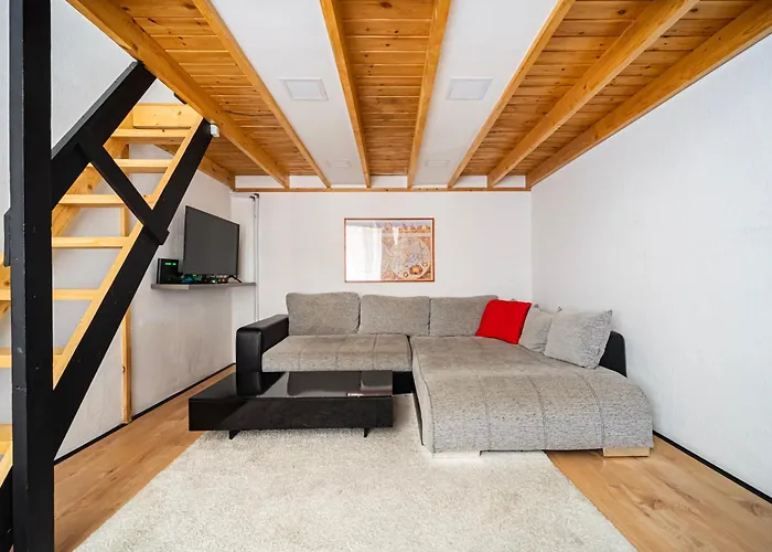 Center Podmaniczky *